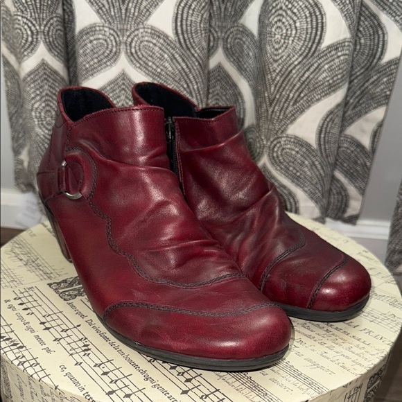 Remonte Burgundy Leather Heeled Ankle Booties - Picture 1 of 7